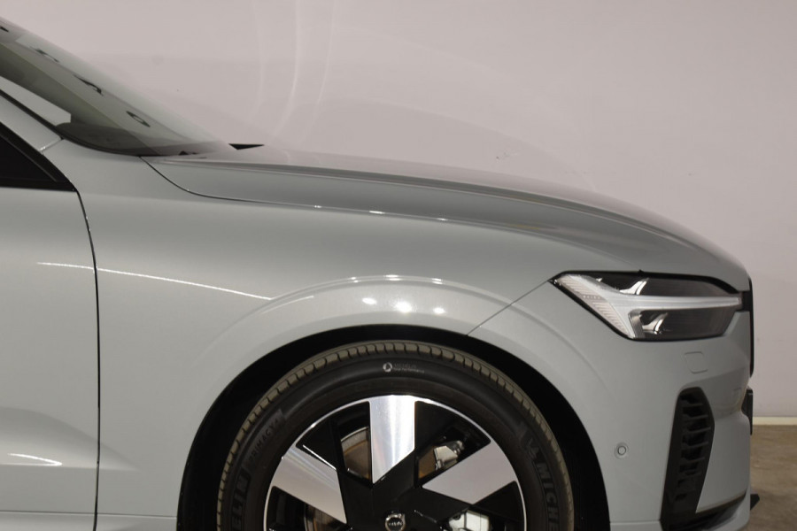 Volvo XC60 T6 350PK Automaat Plug-in Hybrid AWD Ultra Dark / Navigatie / Luchtvering / 360 Camera / Adaptieve Cruise Control / Stuurverwarming / Stoelverwarming v+a / Elektr. Achterklep / Schuifdak / Trekhaak