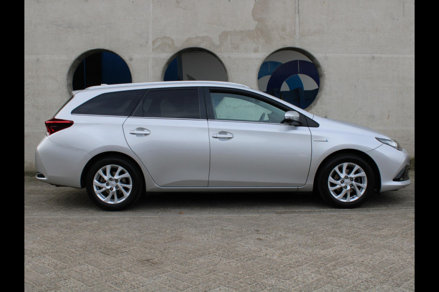 Toyota Auris Touring Sports 1.8 Hybrid Energy Plus | AIRCO | 12 MAANDEN BOVAG GARANTIE |