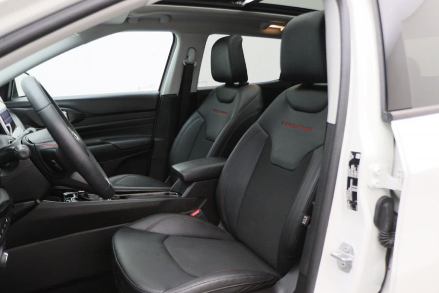 Jeep Compass 4xe 240 Plug-in Hybrid Electric Trailhawk