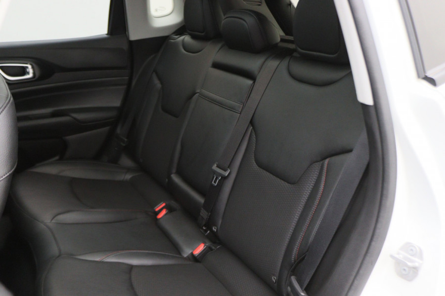 Jeep Compass 4xe 240 Plug-in Hybrid Electric Trailhawk