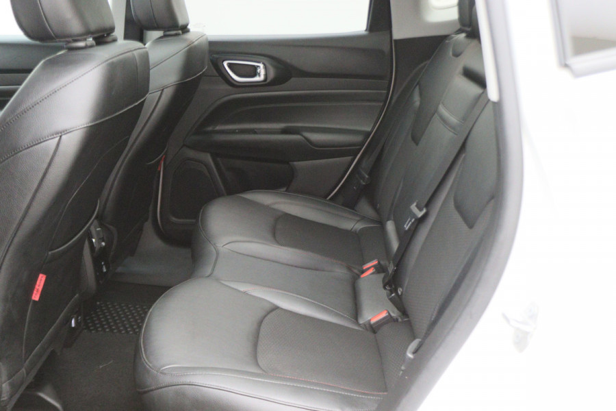 Jeep Compass 4xe 240 Plug-in Hybrid Electric Trailhawk