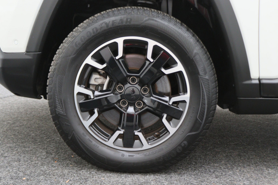 Jeep Compass 4xe 240 Plug-in Hybrid Electric Trailhawk