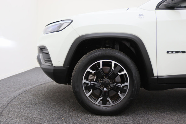 Jeep Compass 4xe 240 Plug-in Hybrid Electric Trailhawk