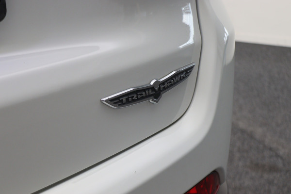 Jeep Compass 4xe 240 Plug-in Hybrid Electric Trailhawk