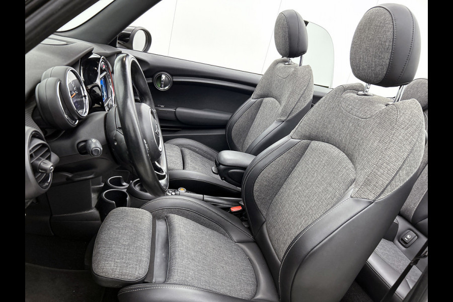 MINI Cabrio 1.5 Cooper Chili Serious Business (Dealer OndH, Carplay, StoelV, Navi, Camera, PDC V+A, Etc)