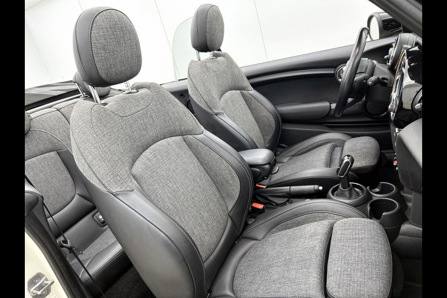 MINI Cabrio 1.5 Cooper Chili Serious Business (Dealer OndH, Carplay, StoelV, Navi, Camera, PDC V+A, Etc)