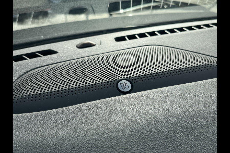 Ford Kuga 1.5 EcoBoost ST-Line X 150pk/110kW 6-bak | Afn. trekhaak | Driver Assistance Pack | Winter Pack | Technology Pack | Full Options! | etc. etc.