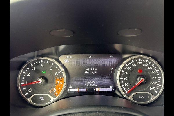 Jeep Renegade 1.4 MultiAir Night Eagle II Limited Automaat | Trekhaak | Xenon | Adaptive CC | Navi | Dealer-onderhouden |