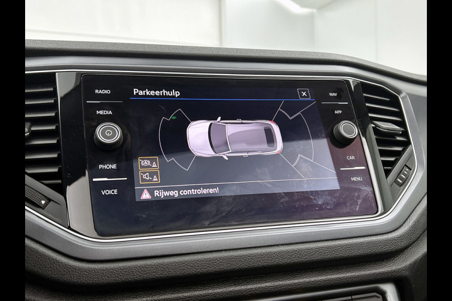Volkswagen T-Roc Cabrio 1.5 TSI R-Line(Goed OndH, Navi, Trekhaak, StoelV, Parkeersensor V+A, Carplay, Etc)