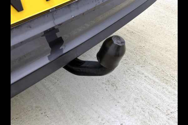 Volkswagen T-Roc Cabrio 1.5 TSI R-Line(Goed OndH, Navi, Trekhaak, StoelV, Parkeersensor V+A, Carplay, Etc)