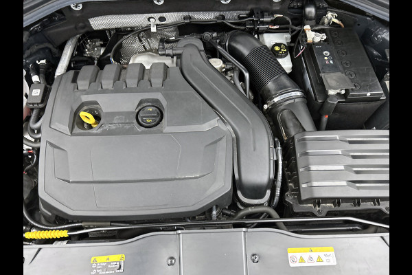 Volkswagen T-Roc Cabrio 1.5 TSI R-Line(Goed OndH, Navi, Trekhaak, StoelV, Parkeersensor V+A, Carplay, Etc)