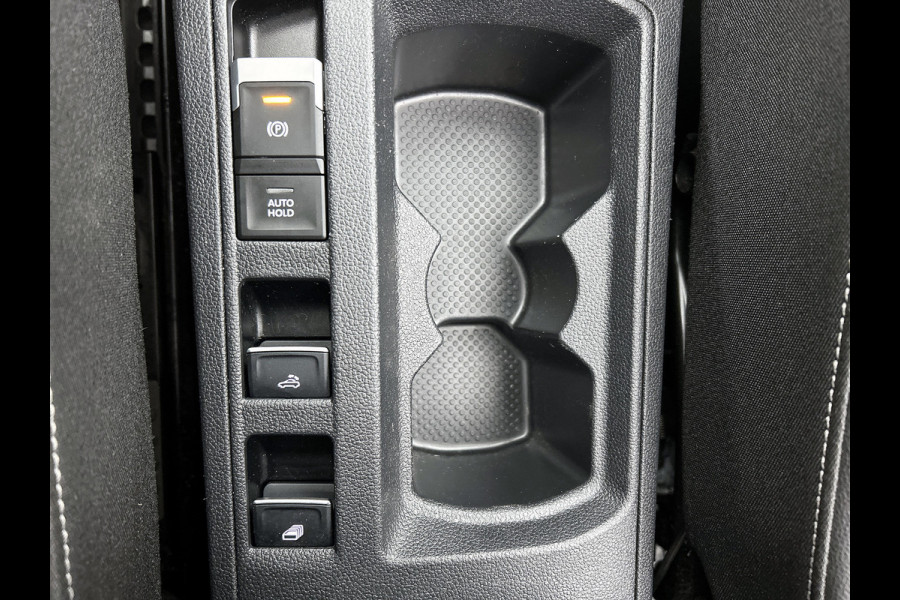 Volkswagen T-Roc Cabrio 1.5 TSI R-Line(Goed OndH, Navi, Trekhaak, StoelV, Parkeersensor V+A, Carplay, Etc)