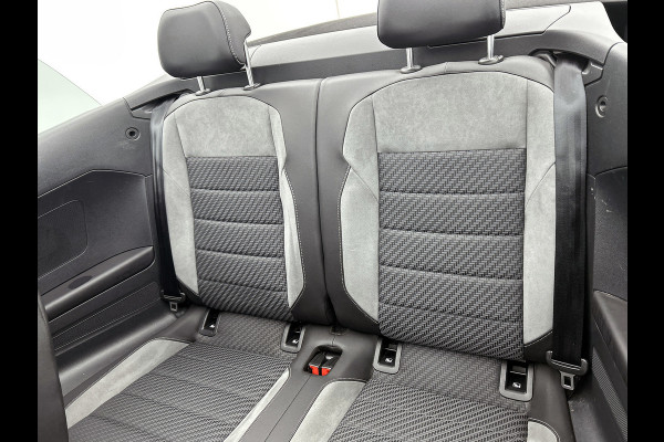 Volkswagen T-Roc Cabrio 1.5 TSI R-Line(Goed OndH, Navi, Trekhaak, StoelV, Parkeersensor V+A, Carplay, Etc)