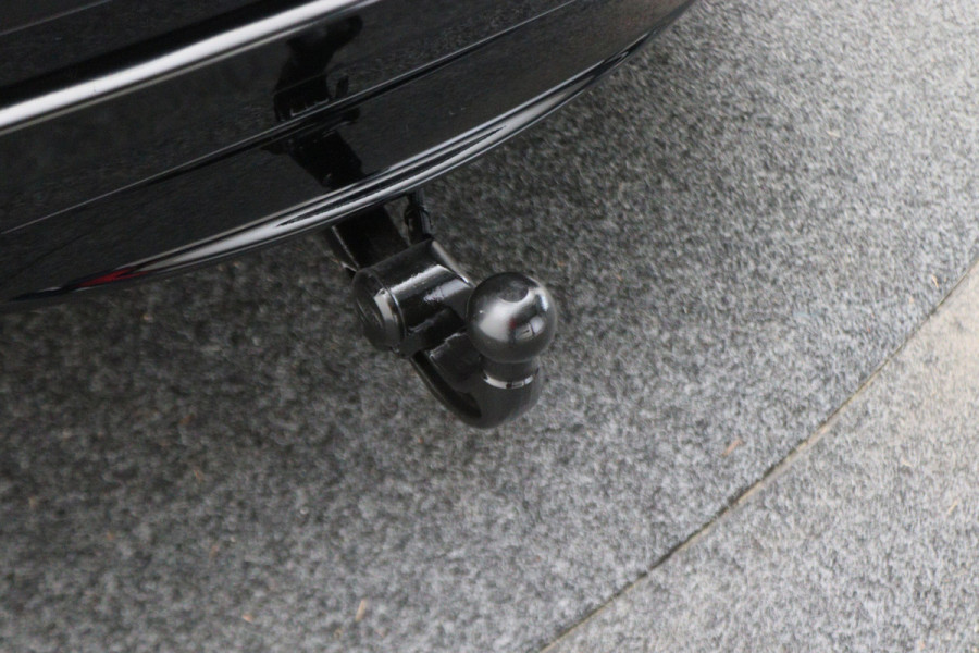 Land Rover Range Rover Velar 2.0 D180 AWD SE Automaat Leer, Panoramadak, Keyless, LED, Camera, Apple CarPlay, Trekhaak, 19''