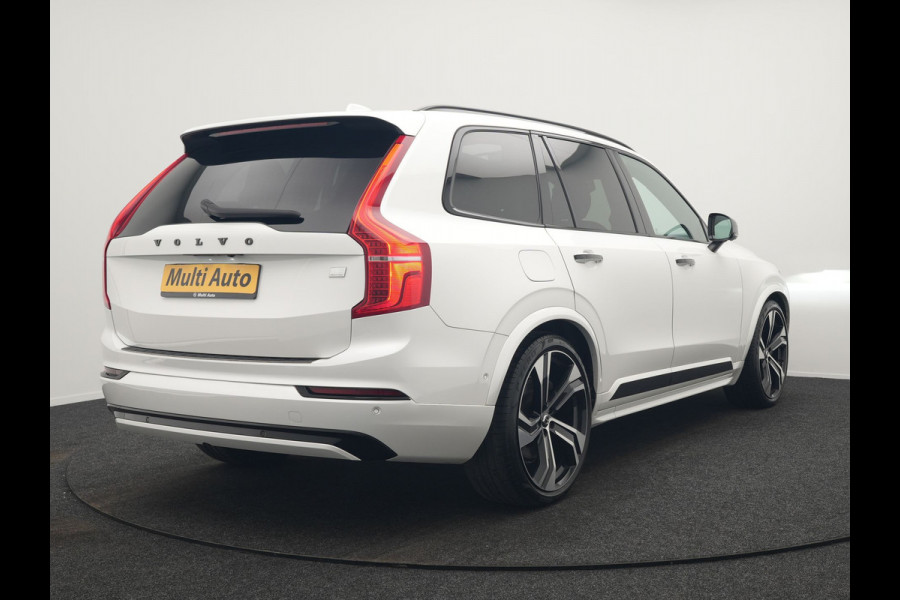 Volvo XC90 T8 Recharge AWD Ultimate Dark 7 Persoons LONG RANGE Plug In Hybrid 455pk Dealer O.H. PHEV | Trekhaak Af Fabriek | Panodak | Luchtvering | Adaptive Cruise | 360 Camera | Harman / Kardon | Lederen Sportstoelen Memory & Verwarmd | Google Assistent | Keyless | 22"L.M |
