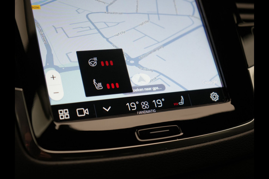 Volvo XC90 T8 Recharge AWD Ultimate Dark 7 Persoons LONG RANGE Plug In Hybrid 455pk Dealer O.H. PHEV | Trekhaak Af Fabriek | Panodak | Luchtvering | Adaptive Cruise | 360 Camera | Harman / Kardon | Lederen Sportstoelen Memory & Verwarmd | Google Assistent | Keyless | 22"L.M |
