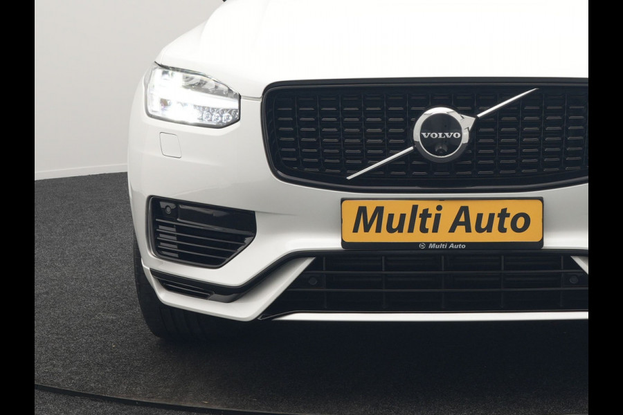 Volvo XC90 T8 Recharge AWD Ultimate Dark 7 Persoons LONG RANGE Plug In Hybrid 455pk Dealer O.H. PHEV | Trekhaak Af Fabriek | Panodak | Luchtvering | Adaptive Cruise | 360 Camera | Harman / Kardon | Lederen Sportstoelen Memory & Verwarmd | Google Assistent | Keyless | 22"L.M |