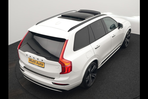 Volvo XC90 T8 Recharge AWD Ultimate Dark 7 Persoons LONG RANGE Plug In Hybrid 455pk Dealer O.H. PHEV | Trekhaak Af Fabriek | Panodak | Luchtvering | Adaptive Cruise | 360 Camera | Harman / Kardon | Lederen Sportstoelen Memory & Verwarmd | Google Assistent | Keyless | 22"L.M |