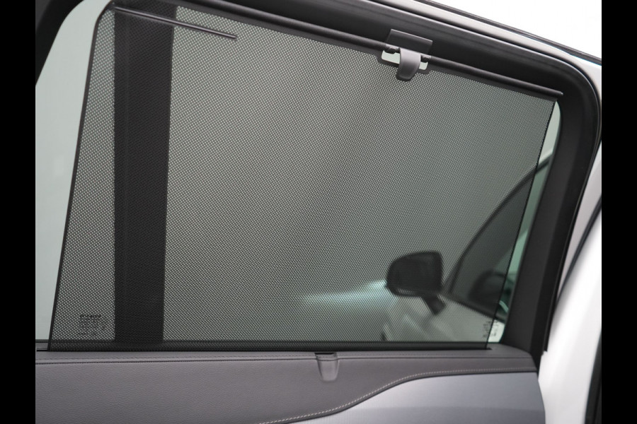 Volvo XC90 T8 Recharge AWD Ultimate Dark 7 Persoons LONG RANGE Plug In Hybrid 455pk Dealer O.H. PHEV | Trekhaak Af Fabriek | Panodak | Luchtvering | Adaptive Cruise | 360 Camera | Harman / Kardon | Lederen Sportstoelen Memory & Verwarmd | Google Assistent | Keyless | 22"L.M |