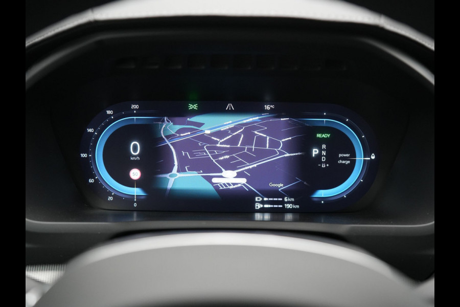 Volvo XC90 T8 Recharge AWD Ultimate Dark 7 Persoons LONG RANGE Plug In Hybrid 455pk Dealer O.H. PHEV | Trekhaak Af Fabriek | Panodak | Luchtvering | Adaptive Cruise | 360 Camera | Harman / Kardon | Lederen Sportstoelen Memory & Verwarmd | Google Assistent | Keyless | 22"L.M |