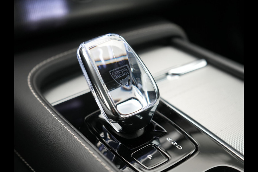 Volvo XC90 T8 Recharge AWD Ultimate Dark 7 Persoons LONG RANGE Plug In Hybrid 455pk Dealer O.H. PHEV | Trekhaak Af Fabriek | Panodak | Luchtvering | Adaptive Cruise | 360 Camera | Harman / Kardon | Lederen Sportstoelen Memory & Verwarmd | Google Assistent | Keyless | 22"L.M |