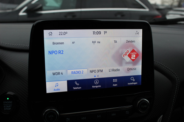 Ford Puma 1.0 EcoBoost Hybrid ST-Line X Vignale 155pk / NL Auto! / Full option! / Trekhaak / Panoramadak / Camera / Leder / CarPlay / B&O / 18'' / Keyless / Stuur+Stoelverwarming / Dodehoek / DAB / Verwarmde voorruit / ACC