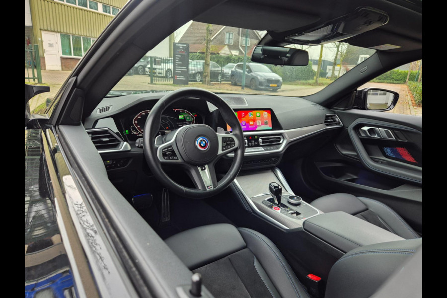 BMW 2 Serie 220i M Sport Coupé 50-jahre Edition Fabrieksgarantie Schuifdak NAP NL CarPlay Camera 100% Dealeronderhouden RIJKLAAR