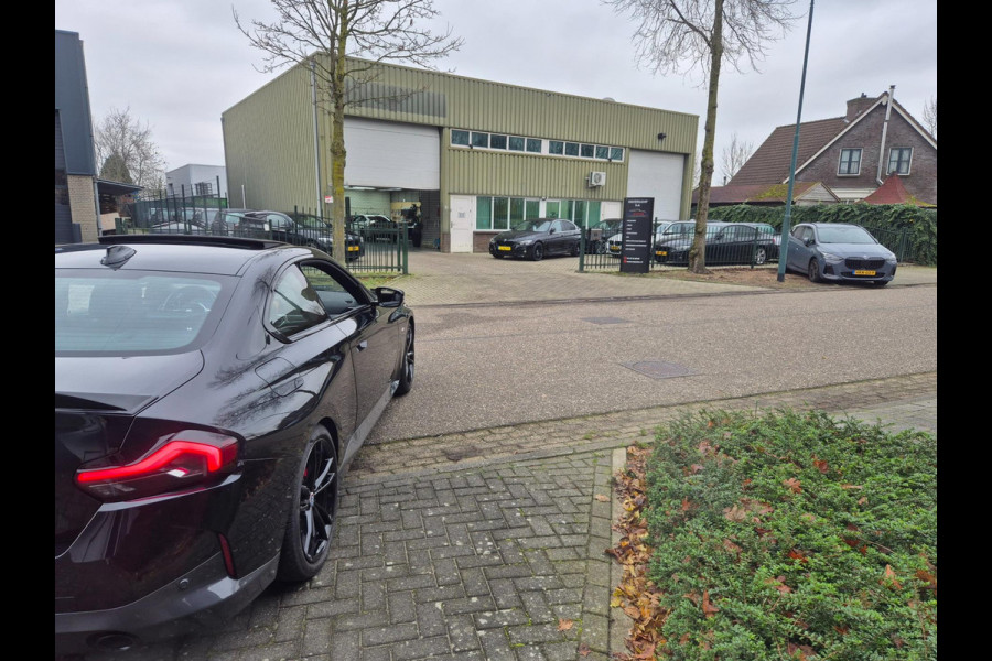 BMW 2 Serie 220i M Sport Coupé 50-jahre Edition Fabrieksgarantie Schuifdak NAP NL CarPlay Camera 100% Dealeronderhouden RIJKLAAR