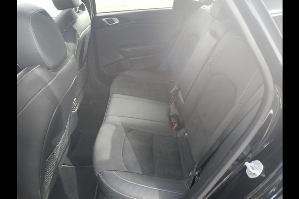 Kia Ceed SW 1.4 T-GDi GT-Line | Schuif-Kanteldak | Trekhaak | Stoelverwarming | LED | Clima | Navi | Camera