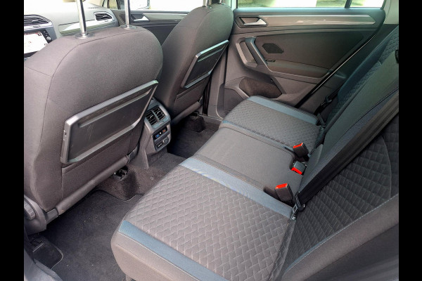 Volkswagen Tiguan 1.5 TSI ACT DSG Highline Business R | Panorama | Climate V+A | Adaptive CC | LED | Navi |