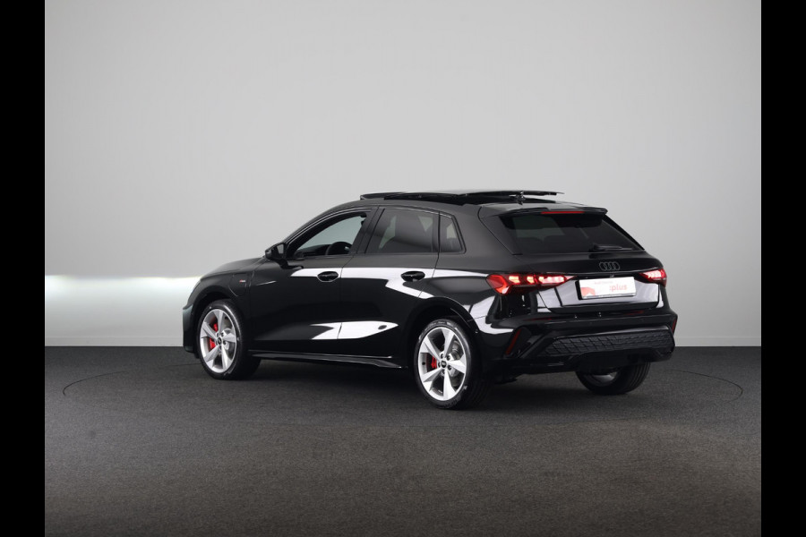 Audi A3 Sportback 45 TFSI e S edition Competition 245pk | Panoramadak | Sonos 3D | Ambient light | Parkeercamere | Adaptieve cruise controle