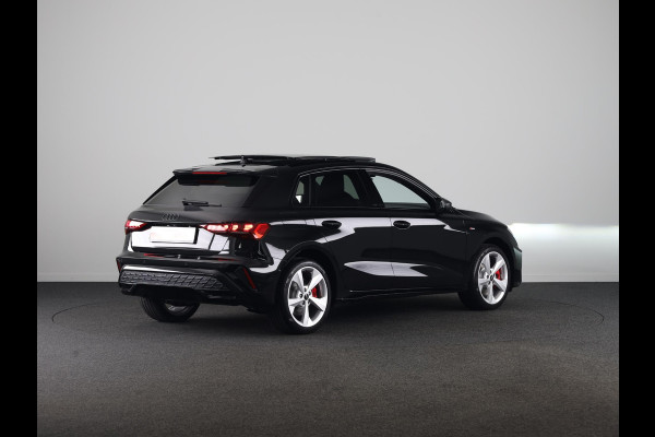 Audi A3 Sportback 45 TFSI e S edition Competition 245pk | Panoramadak | Sonos 3D | Ambient light | Parkeercamere | Adaptieve cruise controle