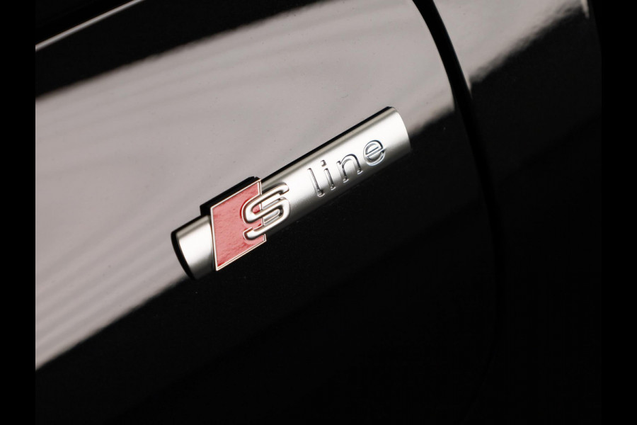 Audi A3 Sportback 45 TFSI e S edition Competition 245pk | Panoramadak | Sonos 3D | Ambient light | Parkeercamere | Adaptieve cruise controle