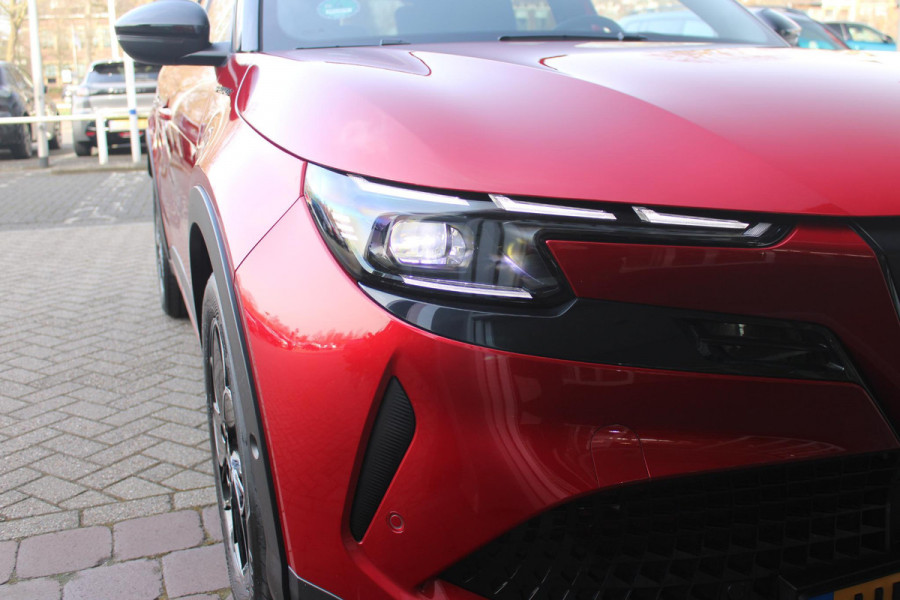 Alfa Romeo junior Alfa Romeo Junior ELETTRICA SPECIALE 156PK 54 kWh | PANORAMISCH SCHUIF/KANTEL DAK | BICOLOR DAK (ZWART DAK) | TECHNOLOGIE PAKKET (O.A. FULL LED ADAPTIVE MATRIX KOPLAMPEN/DODEHOEK DETECTIE/DRAADLOZE TELEFOONLADER/ACHTERUITRIJ CAMERA/PARKEERSENSOREN VOOR, ACHTER,ZIJKANT) | DRAADLOZE APPLE CARPLAY/ANDROID AUTO | CLIMATE CONTROL | ELEKTRISCH BEDIENBARE ACHTERKLEP | STOEL VERWARMING | ELEKTRISCH BEDIENBARE VOORSTOEL | VERKEERSBORDEN HERKENNING | ADAPTIVE CRUISE CONTROL | KEYLESS ENTRY/START |