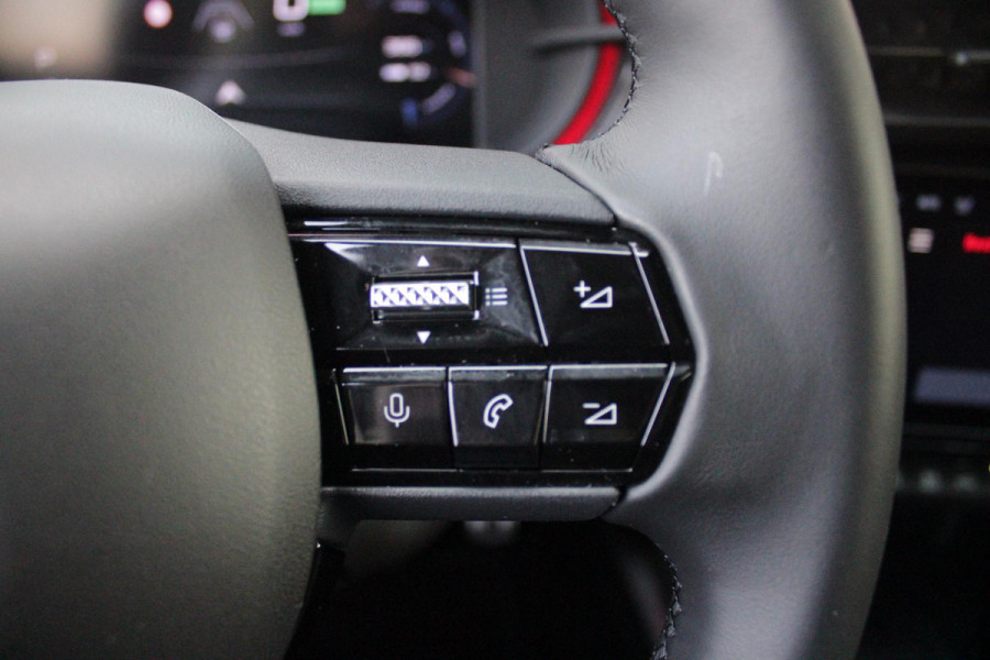 Alfa Romeo junior Alfa Romeo Junior ELETTRICA SPECIALE 156PK 54 kWh | PANORAMISCH SCHUIF/KANTEL DAK | BICOLOR DAK (ZWART DAK) | TECHNOLOGIE PAKKET (O.A. FULL LED ADAPTIVE MATRIX KOPLAMPEN/DODEHOEK DETECTIE/DRAADLOZE TELEFOONLADER/ACHTERUITRIJ CAMERA/PARKEERSENSOREN VOOR, ACHTER,ZIJKANT) | DRAADLOZE APPLE CARPLAY/ANDROID AUTO | CLIMATE CONTROL | ELEKTRISCH BEDIENBARE ACHTERKLEP | STOEL VERWARMING | ELEKTRISCH BEDIENBARE VOORSTOEL | VERKEERSBORDEN HERKENNING | ADAPTIVE CRUISE CONTROL | KEYLESS ENTRY/START |