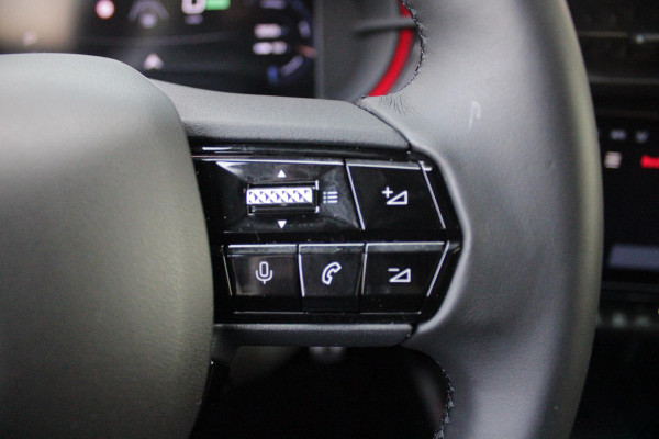 Alfa Romeo junior Alfa Romeo Junior ELETTRICA SPECIALE 156PK 54 kWh | PANORAMISCH SCHUIF/KANTEL DAK | BICOLOR DAK (ZWART DAK) | TECHNOLOGIE PAKKET (O.A. FULL LED ADAPTIVE MATRIX KOPLAMPEN/DODEHOEK DETECTIE/DRAADLOZE TELEFOONLADER/ACHTERUITRIJ CAMERA/PARKEERSENSOREN VOOR, ACHTER,ZIJKANT) | DRAADLOZE APPLE CARPLAY/ANDROID AUTO | CLIMATE CONTROL | ELEKTRISCH BEDIENBARE ACHTERKLEP | STOEL VERWARMING | ELEKTRISCH BEDIENBARE VOORSTOEL | VERKEERSBORDEN HERKENNING | ADAPTIVE CRUISE CONTROL | KEYLESS ENTRY/START |