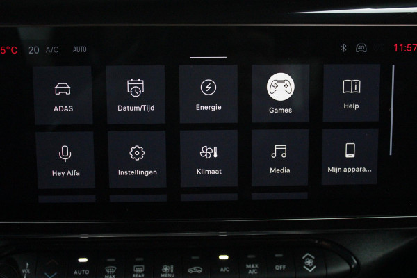 Alfa Romeo junior Alfa Romeo Junior ELETTRICA SPECIALE 156PK 54 kWh | PANORAMISCH SCHUIF/KANTEL DAK | BICOLOR DAK (ZWART DAK) | TECHNOLOGIE PAKKET (O.A. FULL LED ADAPTIVE MATRIX KOPLAMPEN/DODEHOEK DETECTIE/DRAADLOZE TELEFOONLADER/ACHTERUITRIJ CAMERA/PARKEERSENSOREN VOOR, ACHTER,ZIJKANT) | DRAADLOZE APPLE CARPLAY/ANDROID AUTO | CLIMATE CONTROL | ELEKTRISCH BEDIENBARE ACHTERKLEP | STOEL VERWARMING | ELEKTRISCH BEDIENBARE VOORSTOEL | VERKEERSBORDEN HERKENNING | ADAPTIVE CRUISE CONTROL | KEYLESS ENTRY/START |