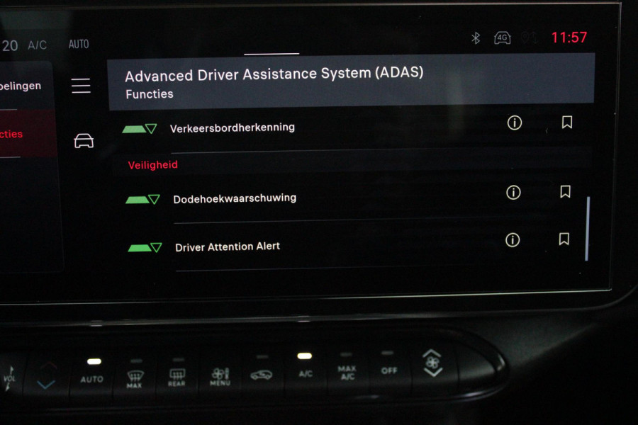 Alfa Romeo junior Alfa Romeo Junior ELETTRICA SPECIALE 156PK 54 kWh | PANORAMISCH SCHUIF/KANTEL DAK | BICOLOR DAK (ZWART DAK) | TECHNOLOGIE PAKKET (O.A. FULL LED ADAPTIVE MATRIX KOPLAMPEN/DODEHOEK DETECTIE/DRAADLOZE TELEFOONLADER/ACHTERUITRIJ CAMERA/PARKEERSENSOREN VOOR, ACHTER,ZIJKANT) | DRAADLOZE APPLE CARPLAY/ANDROID AUTO | CLIMATE CONTROL | ELEKTRISCH BEDIENBARE ACHTERKLEP | STOEL VERWARMING | ELEKTRISCH BEDIENBARE VOORSTOEL | VERKEERSBORDEN HERKENNING | ADAPTIVE CRUISE CONTROL | KEYLESS ENTRY/START |