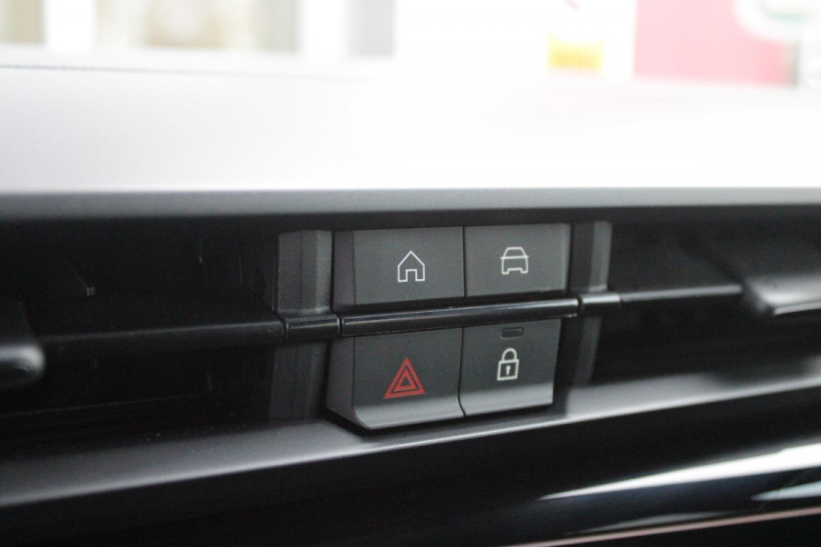 Alfa Romeo junior Alfa Romeo Junior ELETTRICA SPECIALE 156PK 54 kWh | PANORAMISCH SCHUIF/KANTEL DAK | BICOLOR DAK (ZWART DAK) | TECHNOLOGIE PAKKET (O.A. FULL LED ADAPTIVE MATRIX KOPLAMPEN/DODEHOEK DETECTIE/DRAADLOZE TELEFOONLADER/ACHTERUITRIJ CAMERA/PARKEERSENSOREN VOOR, ACHTER,ZIJKANT) | DRAADLOZE APPLE CARPLAY/ANDROID AUTO | CLIMATE CONTROL | ELEKTRISCH BEDIENBARE ACHTERKLEP | STOEL VERWARMING | ELEKTRISCH BEDIENBARE VOORSTOEL | VERKEERSBORDEN HERKENNING | ADAPTIVE CRUISE CONTROL | KEYLESS ENTRY/START |