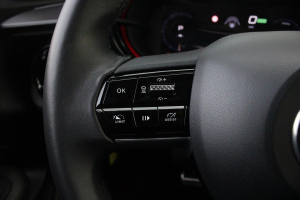 Alfa Romeo junior Alfa Romeo Junior ELETTRICA SPECIALE 156PK 54 kWh | PANORAMISCH SCHUIF/KANTEL DAK | BICOLOR DAK (ZWART DAK) | TECHNOLOGIE PAKKET (O.A. FULL LED ADAPTIVE MATRIX KOPLAMPEN/DODEHOEK DETECTIE/DRAADLOZE TELEFOONLADER/ACHTERUITRIJ CAMERA/PARKEERSENSOREN VOOR, ACHTER,ZIJKANT) | DRAADLOZE APPLE CARPLAY/ANDROID AUTO | CLIMATE CONTROL | ELEKTRISCH BEDIENBARE ACHTERKLEP | STOEL VERWARMING | ELEKTRISCH BEDIENBARE VOORSTOEL | VERKEERSBORDEN HERKENNING | ADAPTIVE CRUISE CONTROL | KEYLESS ENTRY/START |