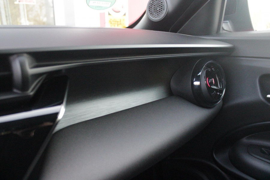 Alfa Romeo junior Alfa Romeo Junior ELETTRICA SPECIALE 156PK 54 kWh | PANORAMISCH SCHUIF/KANTEL DAK | BICOLOR DAK (ZWART DAK) | TECHNOLOGIE PAKKET (O.A. FULL LED ADAPTIVE MATRIX KOPLAMPEN/DODEHOEK DETECTIE/DRAADLOZE TELEFOONLADER/ACHTERUITRIJ CAMERA/PARKEERSENSOREN VOOR, ACHTER,ZIJKANT) | DRAADLOZE APPLE CARPLAY/ANDROID AUTO | CLIMATE CONTROL | ELEKTRISCH BEDIENBARE ACHTERKLEP | STOEL VERWARMING | ELEKTRISCH BEDIENBARE VOORSTOEL | VERKEERSBORDEN HERKENNING | ADAPTIVE CRUISE CONTROL | KEYLESS ENTRY/START |