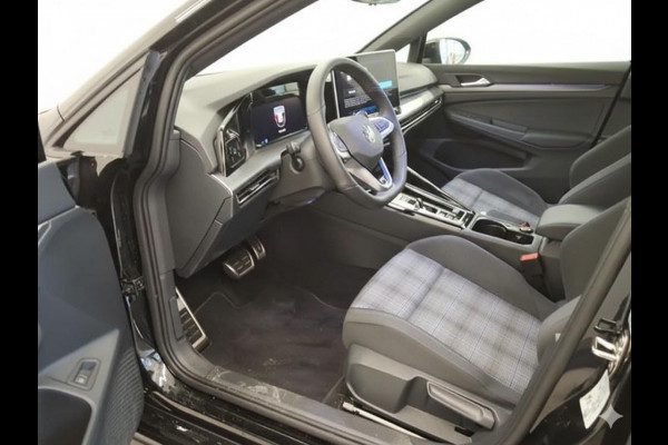 Volkswagen Golf 1.5 eHybrid GTE 272 PK PHEV | Verlengde garantie | 18"LM velgen | Black Style | Sportonderstel | Head up Display | 360 graden camera |