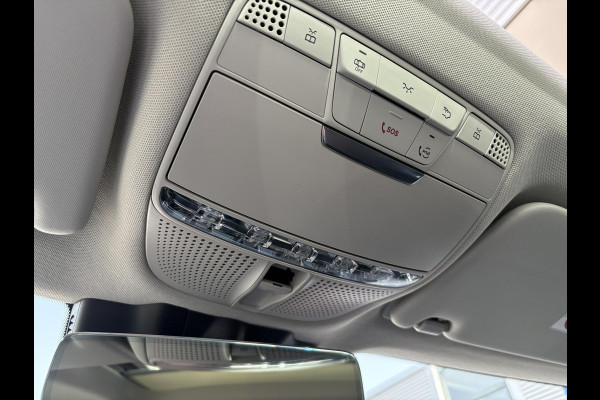 Mercedes-Benz GLC 300e 4MATIC Premium Plus | Panoramadak | Trekhaak | Achteruitrijcamera | Stoelverwarming | Half leder |