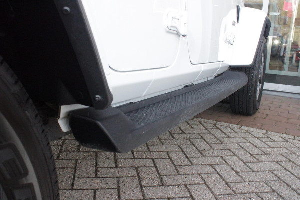 Jeep Wrangler Unlimited 4xe 380PK SAHARA OVERLAND | TRAILRATED | NAVIGATIE | APPLE CARPLAY/ANDROID AUTO | ACHTER/VOOR CAMERA | UITNEEMBARE DAKPLATEN | HARDTOP IN KLEUR | LEDEREN BEKLEDING | STOEL/STUUR VERWARMING | LED KOPLAMPEN | ADAPTIVE CRUISE CONTROL | TREE PLANKEN | HARD WHEELCOVER |