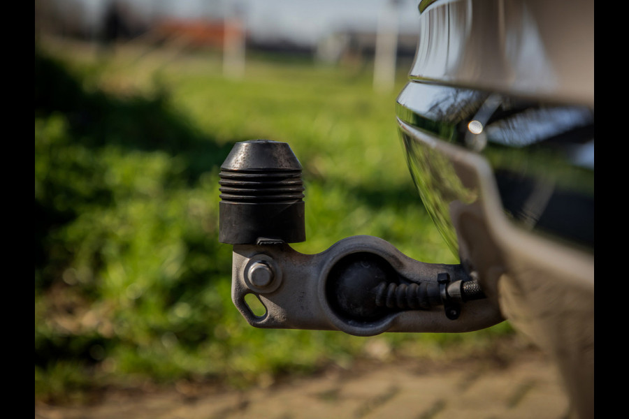 Volvo XC60 2.0 T6 Plug-in hybrid AWD Essential Edition Bright