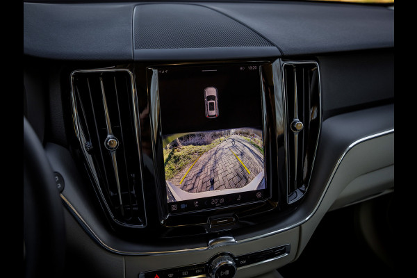 Volvo XC60 2.0 T6 Plug-in hybrid AWD Essential Edition Bright