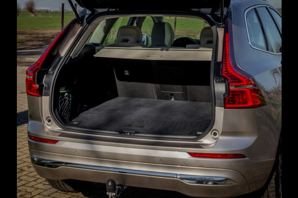 Volvo XC60 2.0 T6 Plug-in hybrid AWD Essential Edition Bright