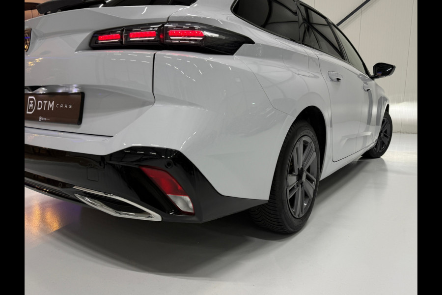 Peugeot 308 130pk Allure Trekhaak Navi, Leer Bekleding, Trekhaak, 360° Camera, ACC, LED Digital Cockpit,