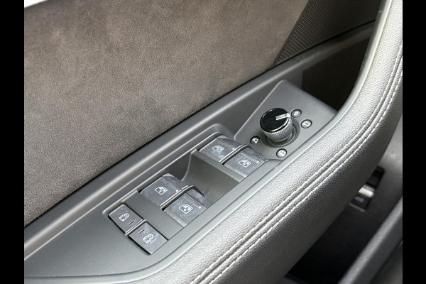 Audi e-tron 55 quattro S edition 95 kWh | Panoramadak | Stoelverwarming | Luchtvering | Memory Seats | ACC | B&O |