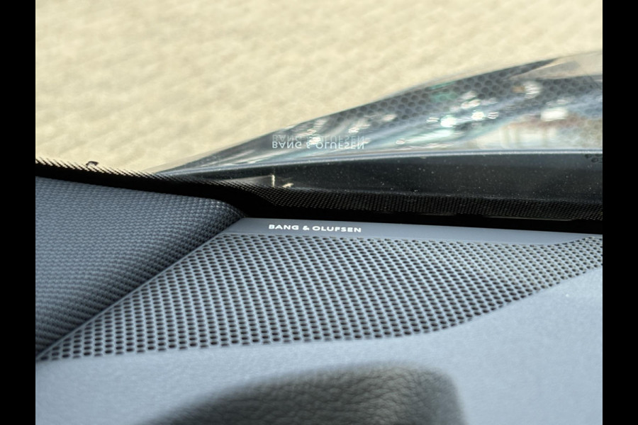 Audi e-tron 55 quattro S edition 95 kWh | Panoramadak | Stoelverwarming | Luchtvering | Memory Seats | ACC | B&O |